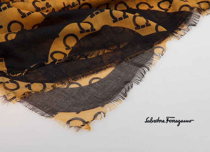 روسری نخی Salvatore Ferragamo