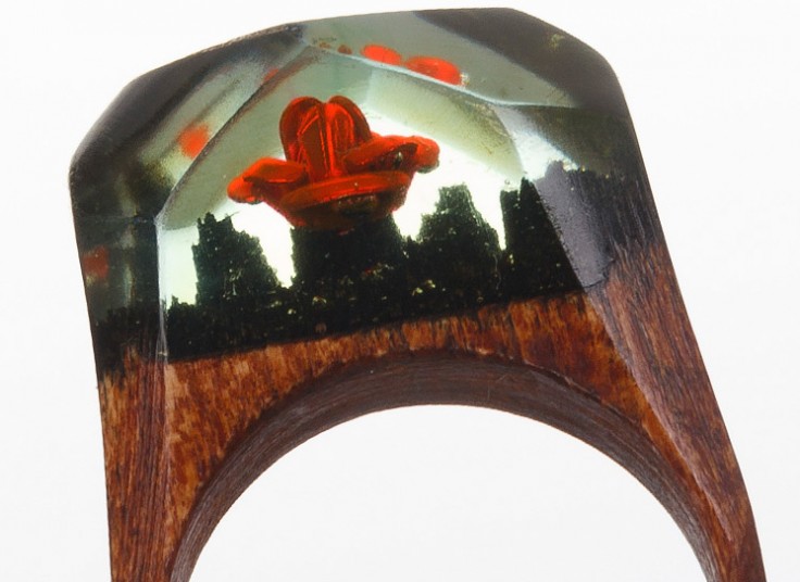 انگشتر چوبی گل رز