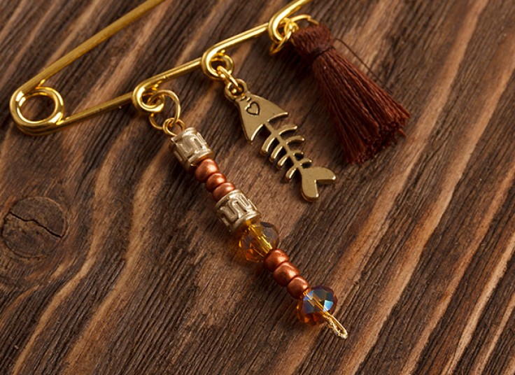 سنجاق سینه دست ساز