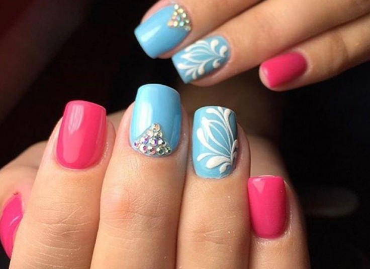 خدمات ناخن پانیذ