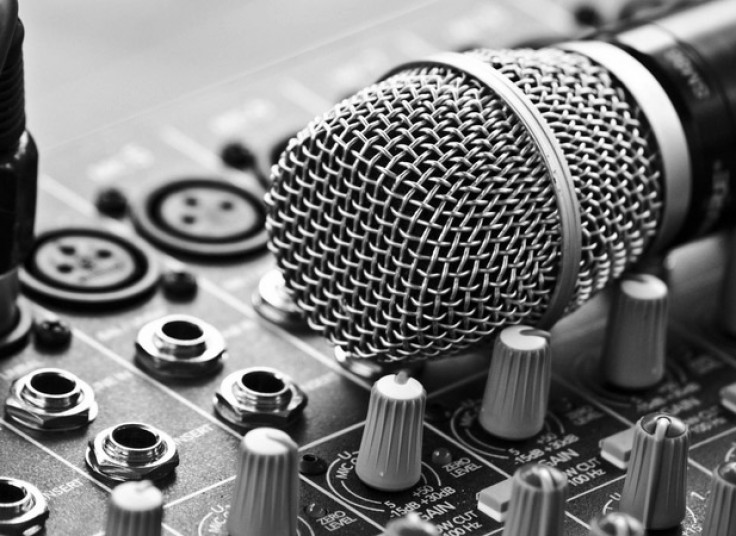 تست صدا در آکادمی موسیقی غزل هنر