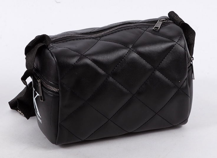 کیف دوشی زنانه طرح CK