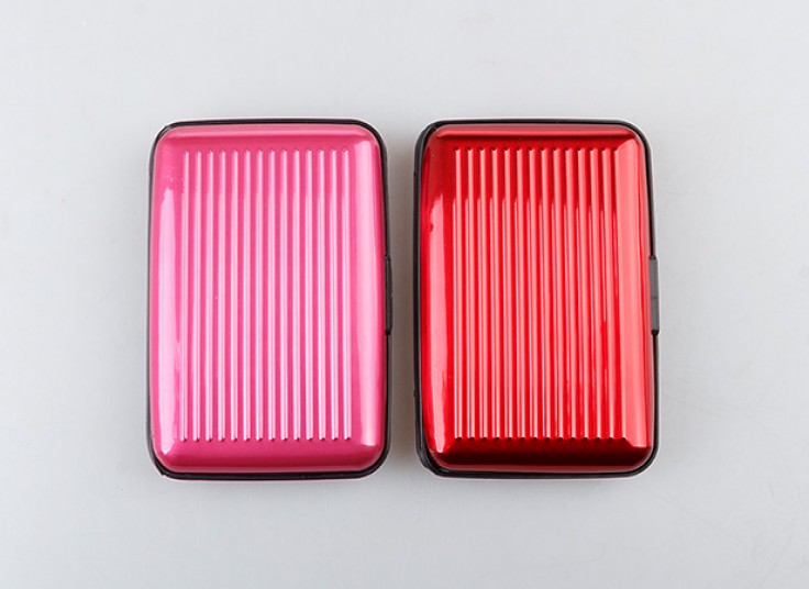 جاکارتی و کیف Security Wallet