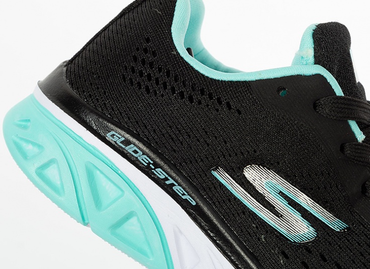 کتانی زنانه Skechers