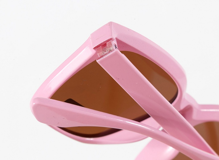 عینک آفتابی فریم مربعی