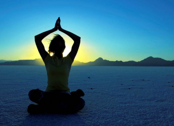 یوگا در میثاق سعادت