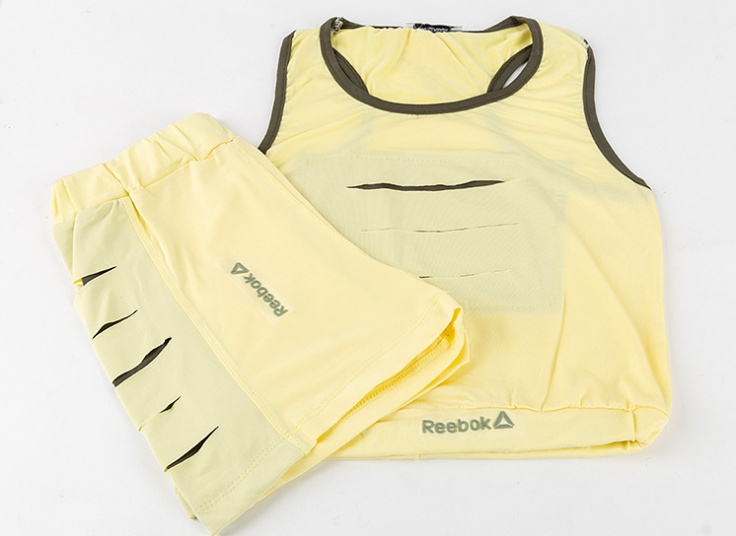 ست نیم تنه و شلوارک Reebok