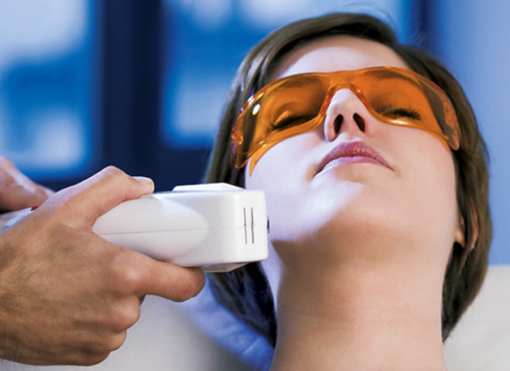 لیزر الکساندرایت مرکز هیرلس