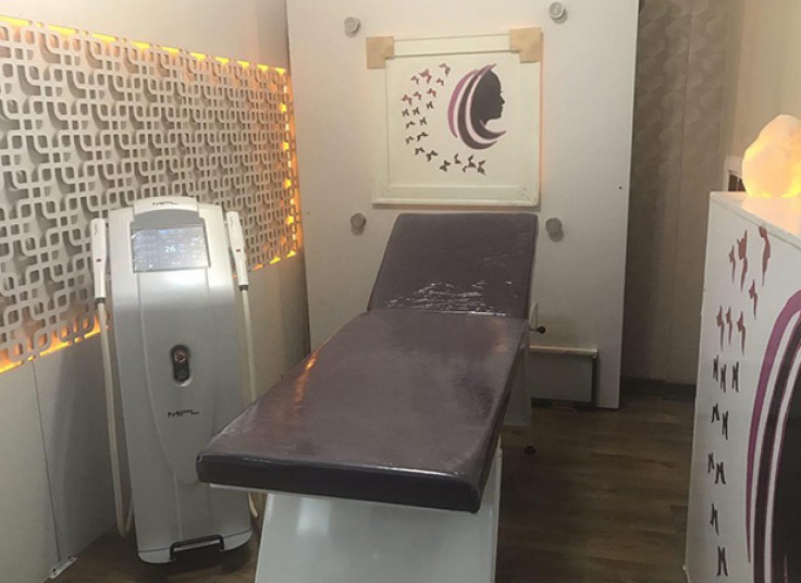 برداشتن خال و لک در مرکز میرداماد