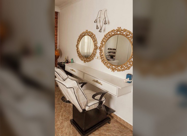 سالن زیبایی رها