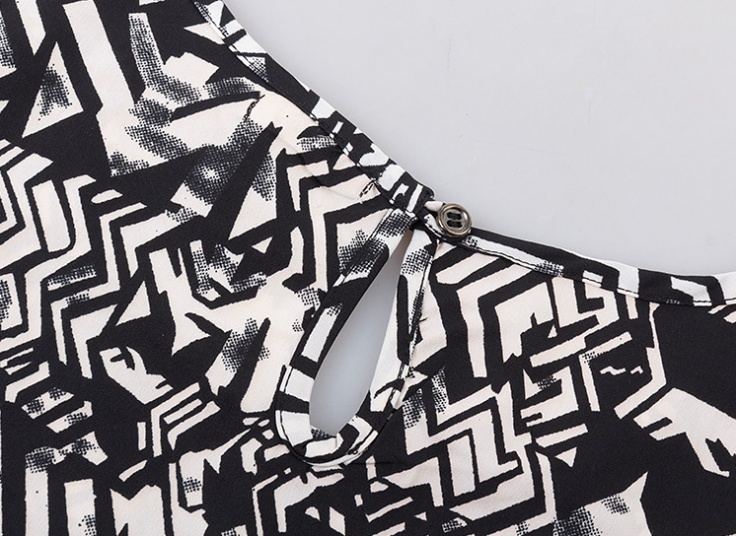 تاپ طرحدار زنانه Unit