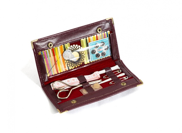 کیف مسافرتی نخ و سوزن SEWING KIT
