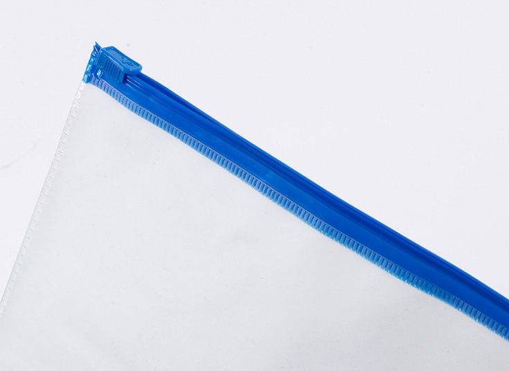 کاور پلاستیکی زیپ دار