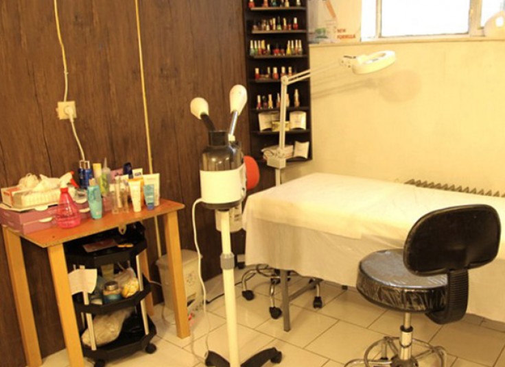 سالن زیبایی گل‌ها