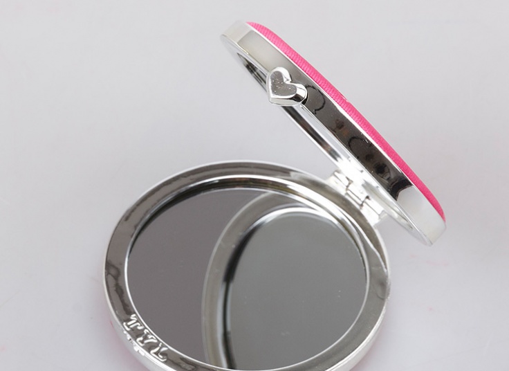 آینه جیبی زوم دار Fabric cover