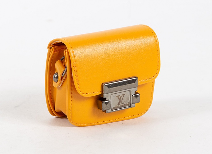 کیف دوشی و کمری زنانه طرح LV