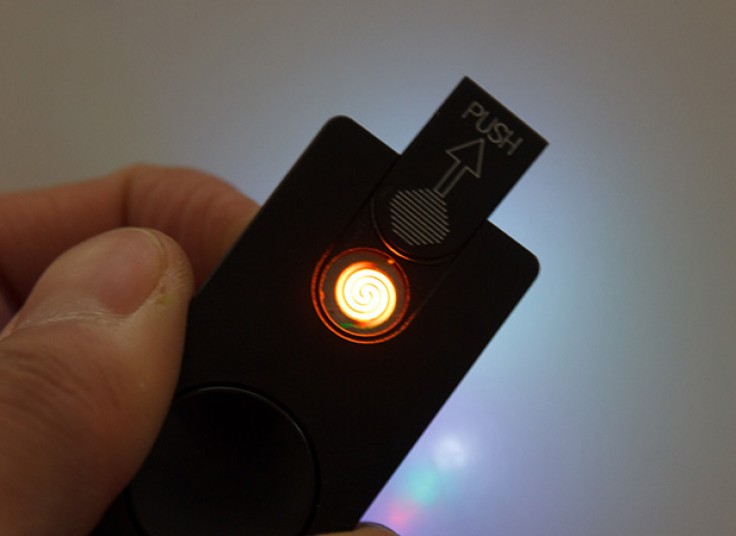 فینگر اسپینر فندکی