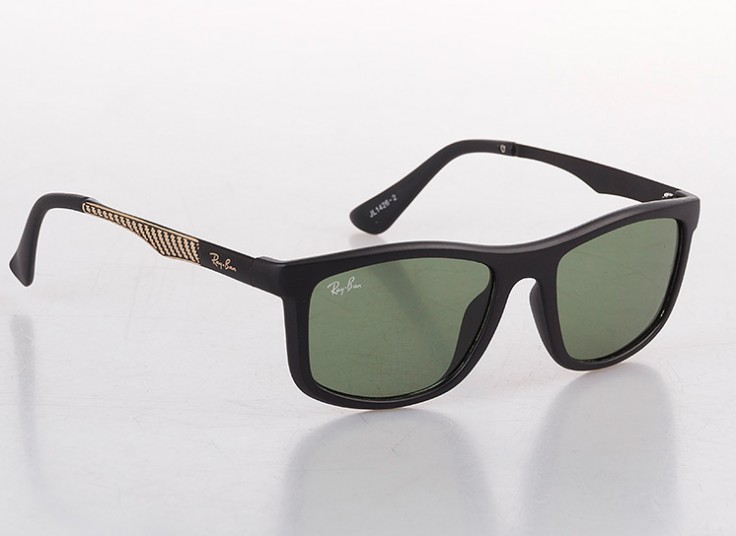 عینک آفتابی طرح RayBan