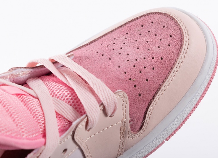 کتانی زنانه Nike Air Jordan 1