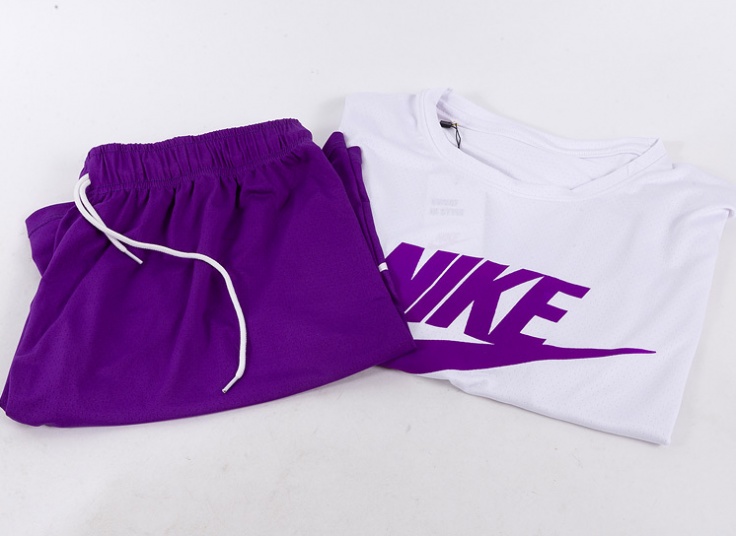 ست تیشرت و شلوارک سوزنی Nike