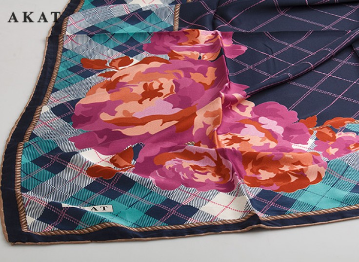 روسری ساتن AKAT