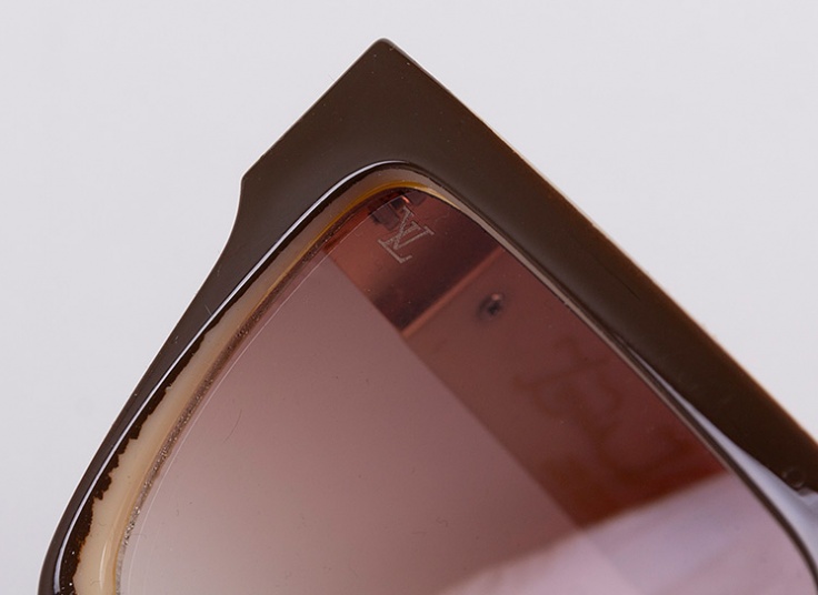 عینک آفتابی طرح Louis vuitton