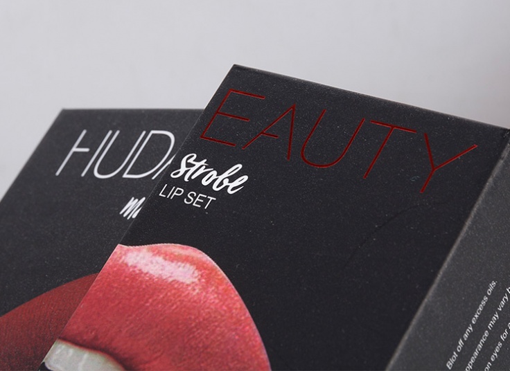 پکیج آرایشی Huda Beauty