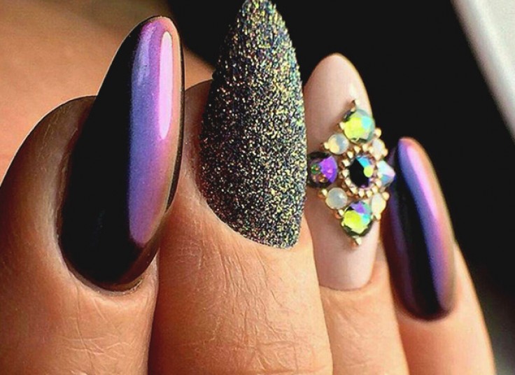 خدمات ناخن در زیباکده مریم