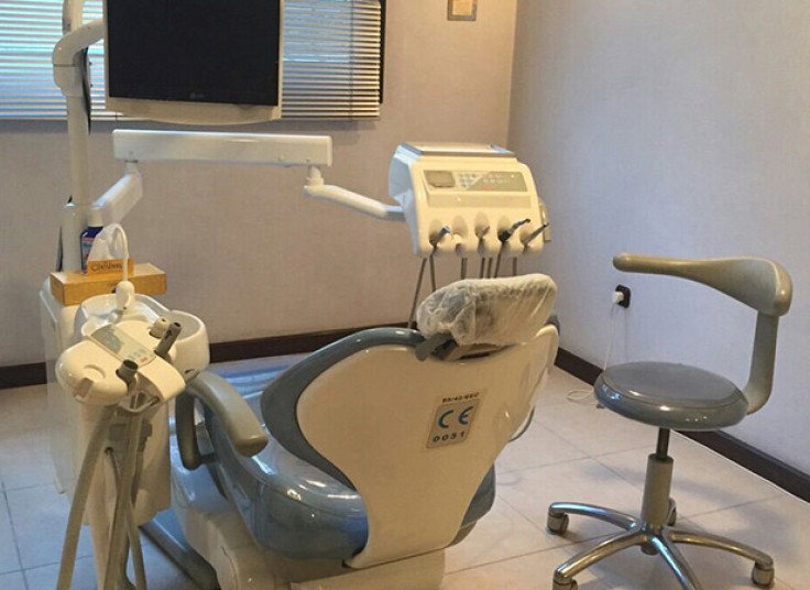 جرم گیری با بروساژ در کلینیک دکتر کازرانی