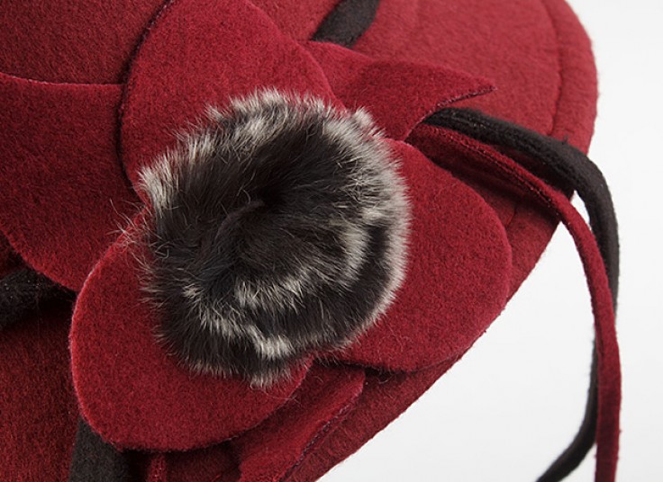 کلاه زنانه Cloche hat