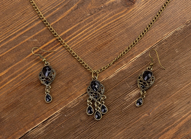 نیم ست زیورآلات طرح اسلیمی