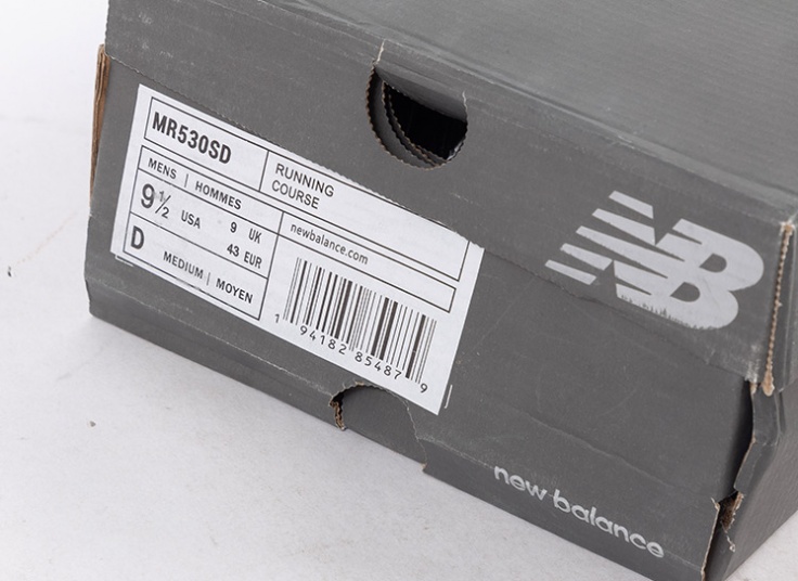 کتانی طرح New Balance مدل MR530