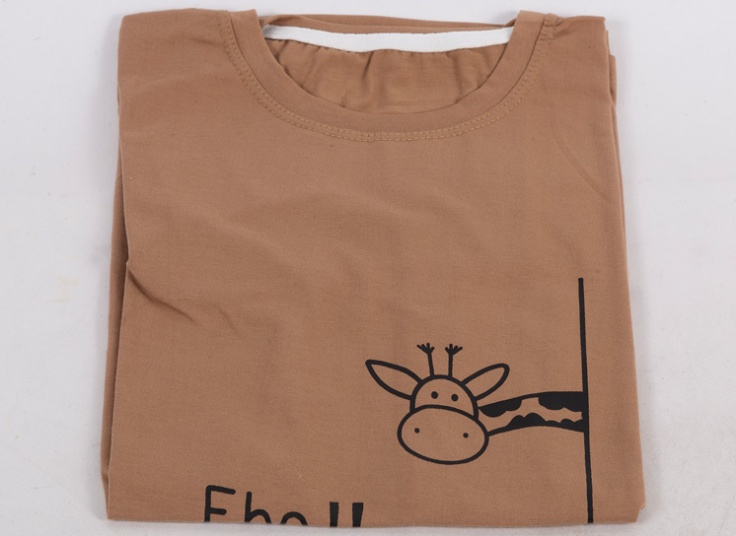 تیشرت زنانه طرح زرافه