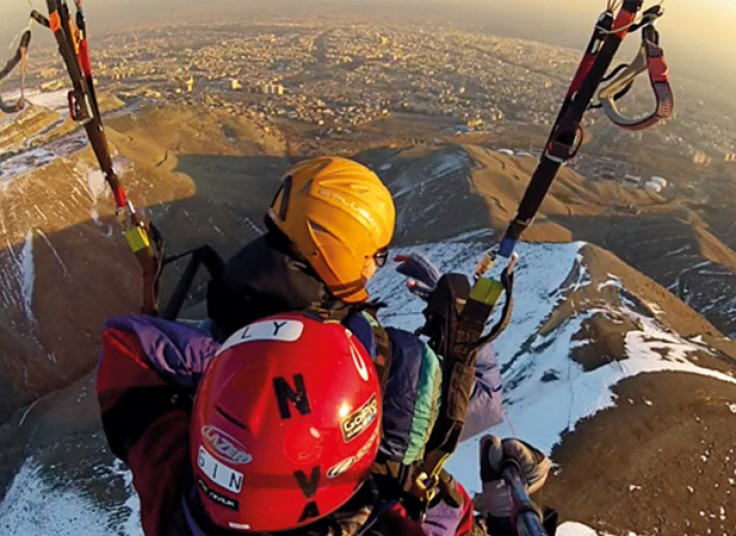 پرواز با پاراگلایدر