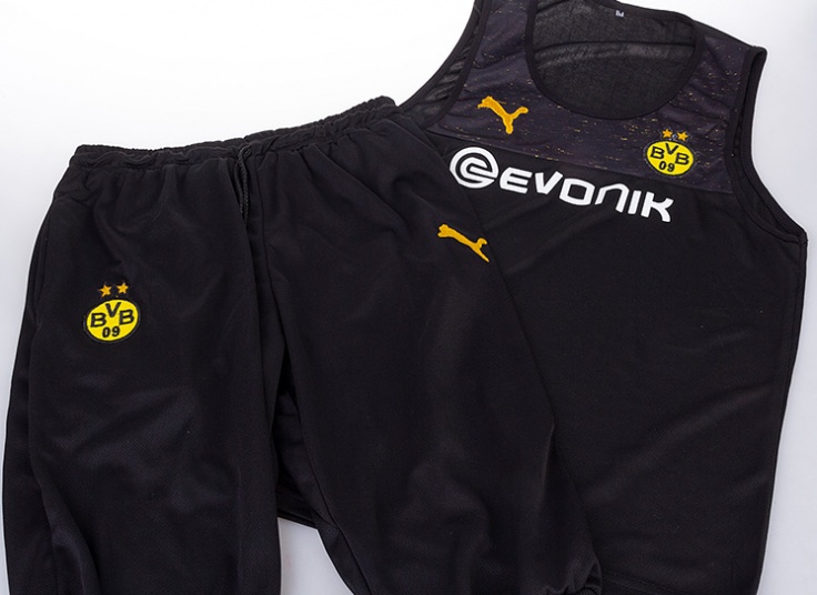 حلقه ای و شلوارک تیم های باشگاهی