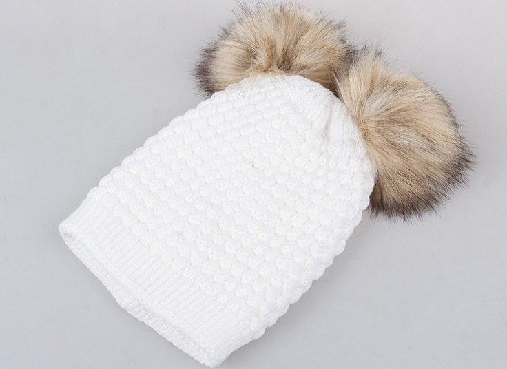کلاه بافت Poom Poom