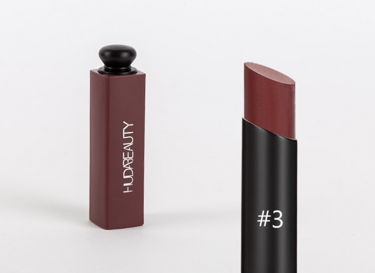 رژ لب Huda Beauty
