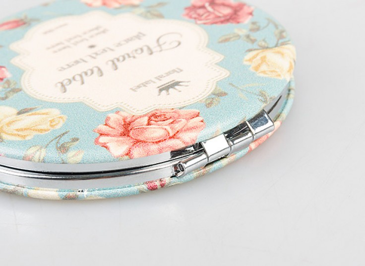 آینه جیبی زوم دار