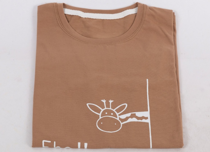 تیشرت زنانه طرح زرافه