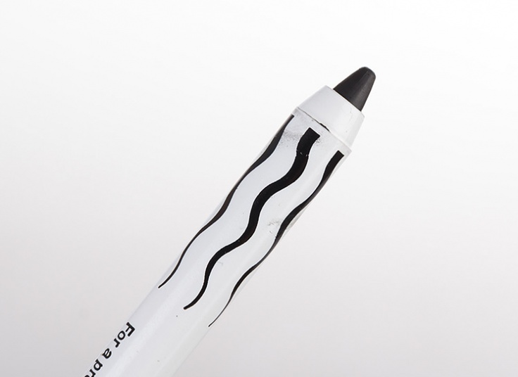 مداد چشم BELL