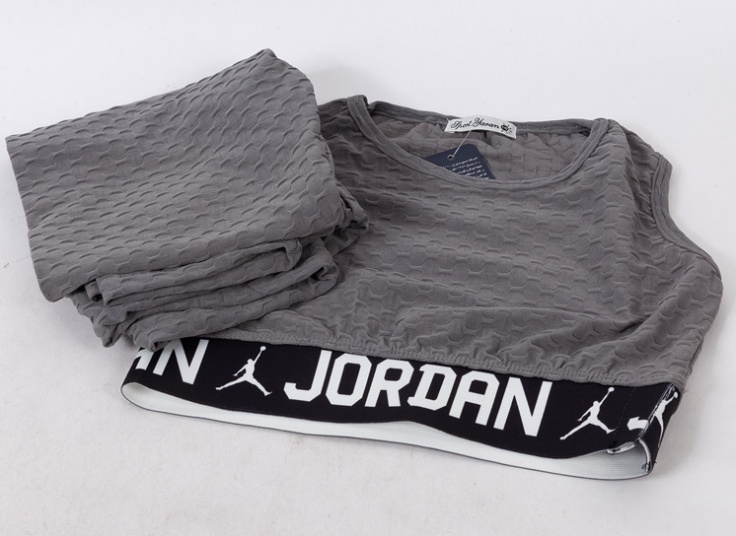 ست نیم تنه و شلوار اسپرت زنانه