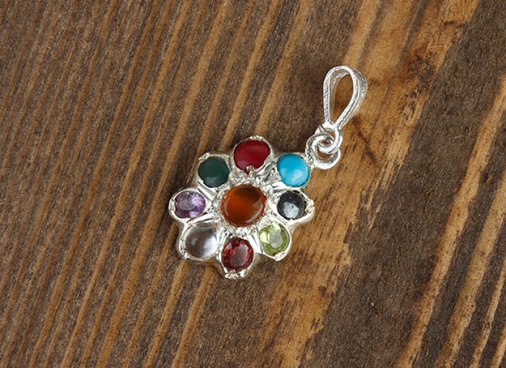 آویز و انگشتر نقره جواهرنشان