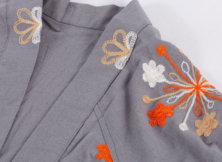 مانتو جلو باز خامه‌دوزی