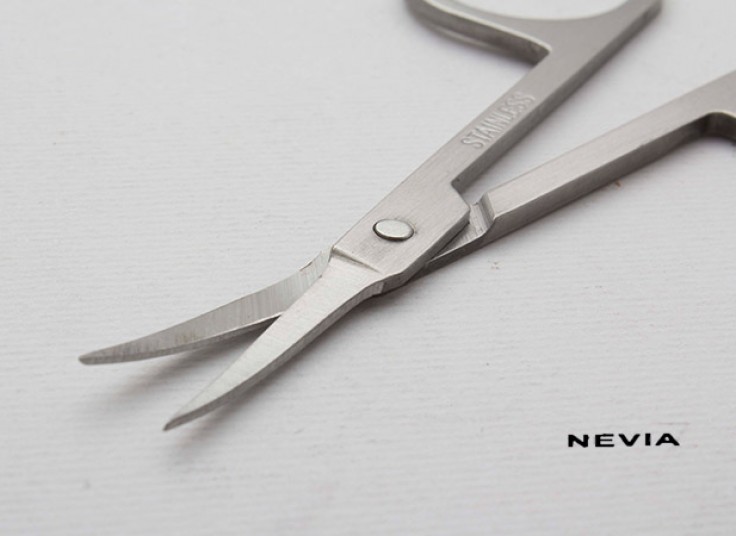 موچین و قیچی آرایشی NEVIA