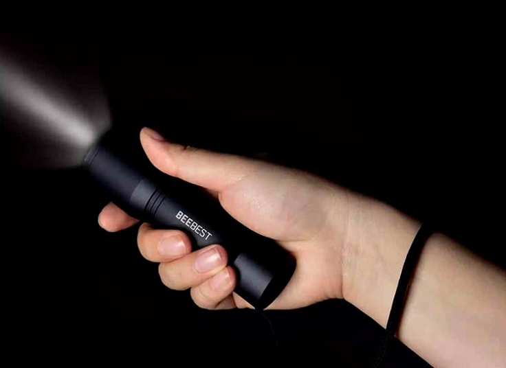 چراغ قوه شیائومی BEEBEST F1