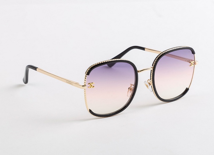 عینک آفتابی طرح Chanel