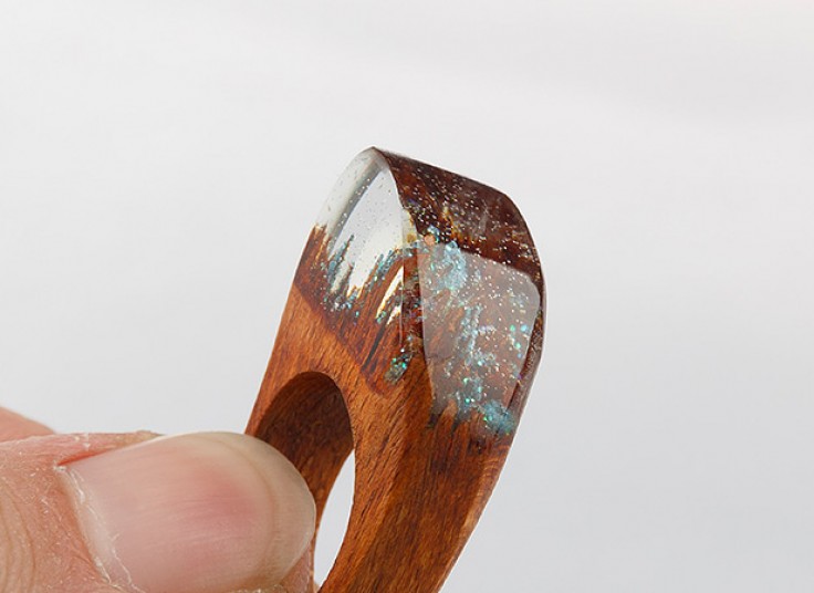 انگشتر چوبی نگین مینیاتوری