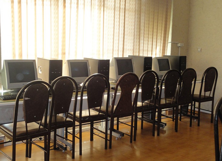 آموزش شیرینی و فینگرفود کارگاه فنی حرفه ای