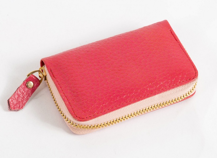 جاکارتی و کیف چرم طبیعی