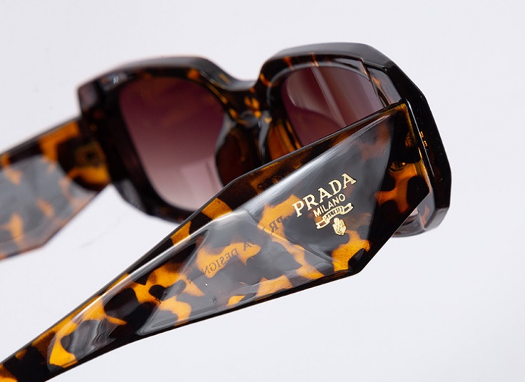 عینک آفتابی زنانه طرح Prada مدل 21100